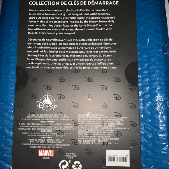 Disney Store Starter Collectible Key Set Pixar NEW - Picture 3 of 4